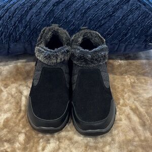Skechers Black Ankle Boots with Faux Fur Trim